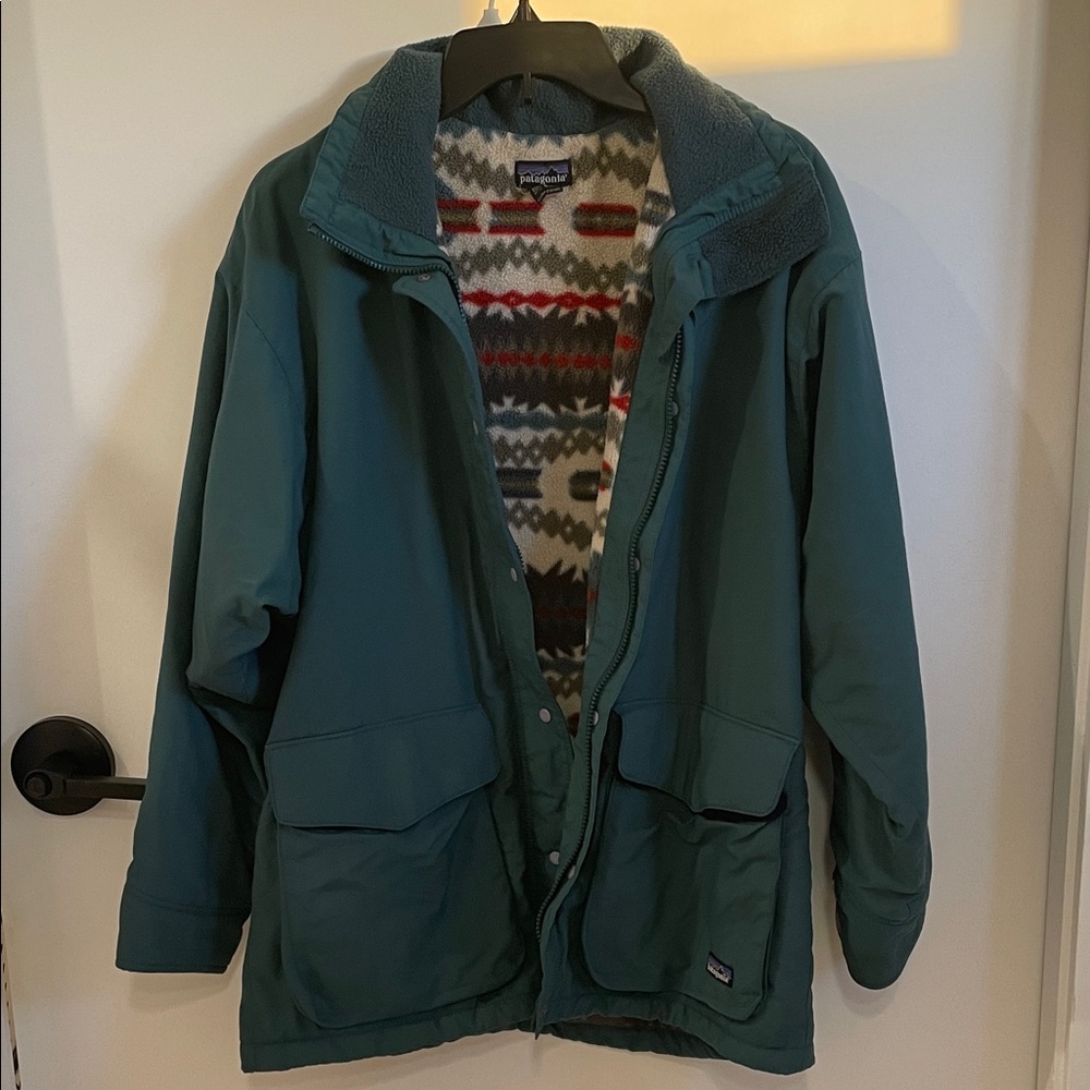 Patagonia Teal Green Jacket with Patterned Fleece Lining